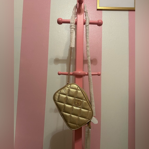 Lilly Pulitzer quilted leather Dessa gold metallic crossbody - Picture 6 of 10